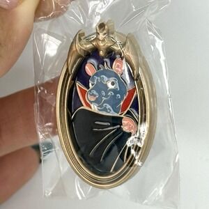 ReedPop 2025 Comic Con Exclusive Vampire Rat Pin Halloween Bat Frame Limited NWT